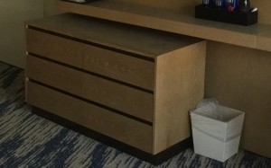 Dresser - 3 drawers 
