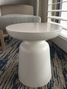 Small End Table, white 